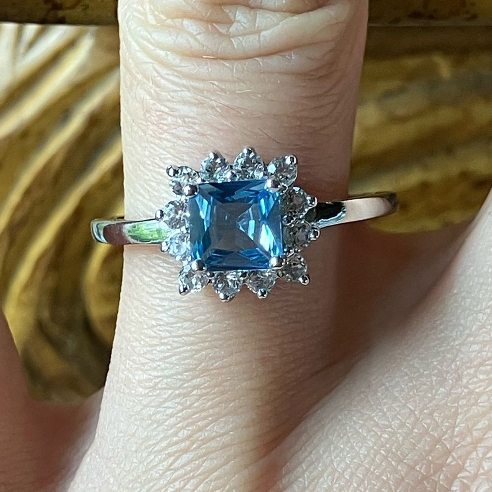 Genuine Swiss Blue Topaz Sterling Silver Ring Size 9